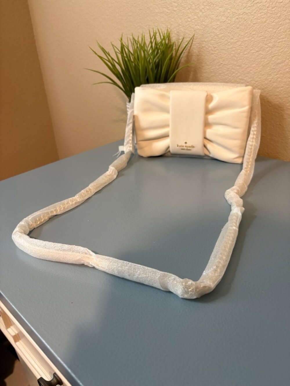 Kate Spade New York Millie Bow Flap Crossbody Bag in Meringue (Cream) color- NEW